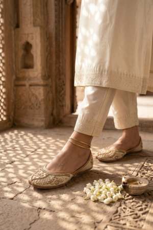 Indian-Majestic Glow Khussa